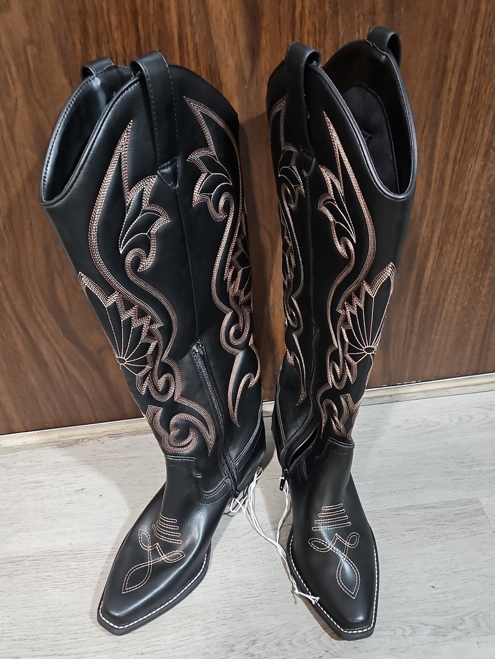 Black Western Knee-High Heeled Boots with Silver Stitching